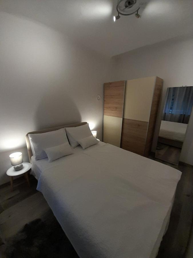 Studio Apartman Lena Rijeka Exterior foto